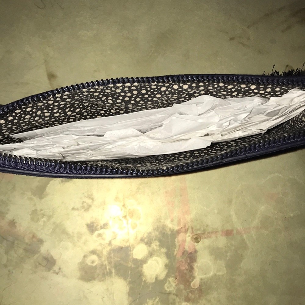 Pouch - Picture 3 of 4